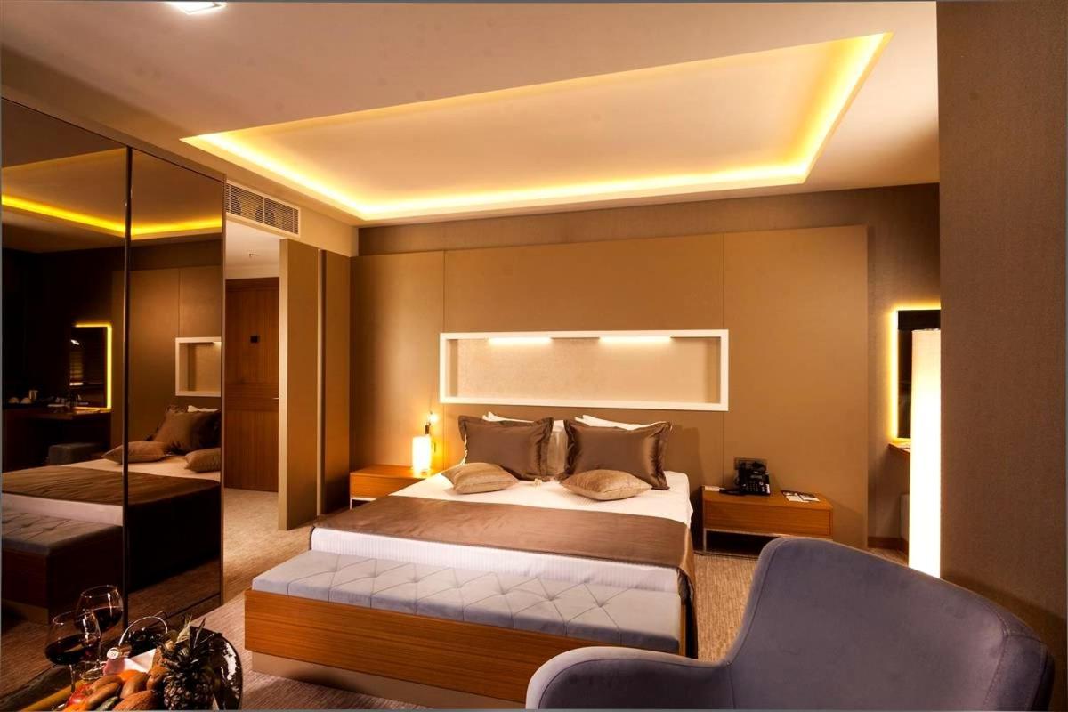 Majura Hotel Business Измир Екстериор снимка